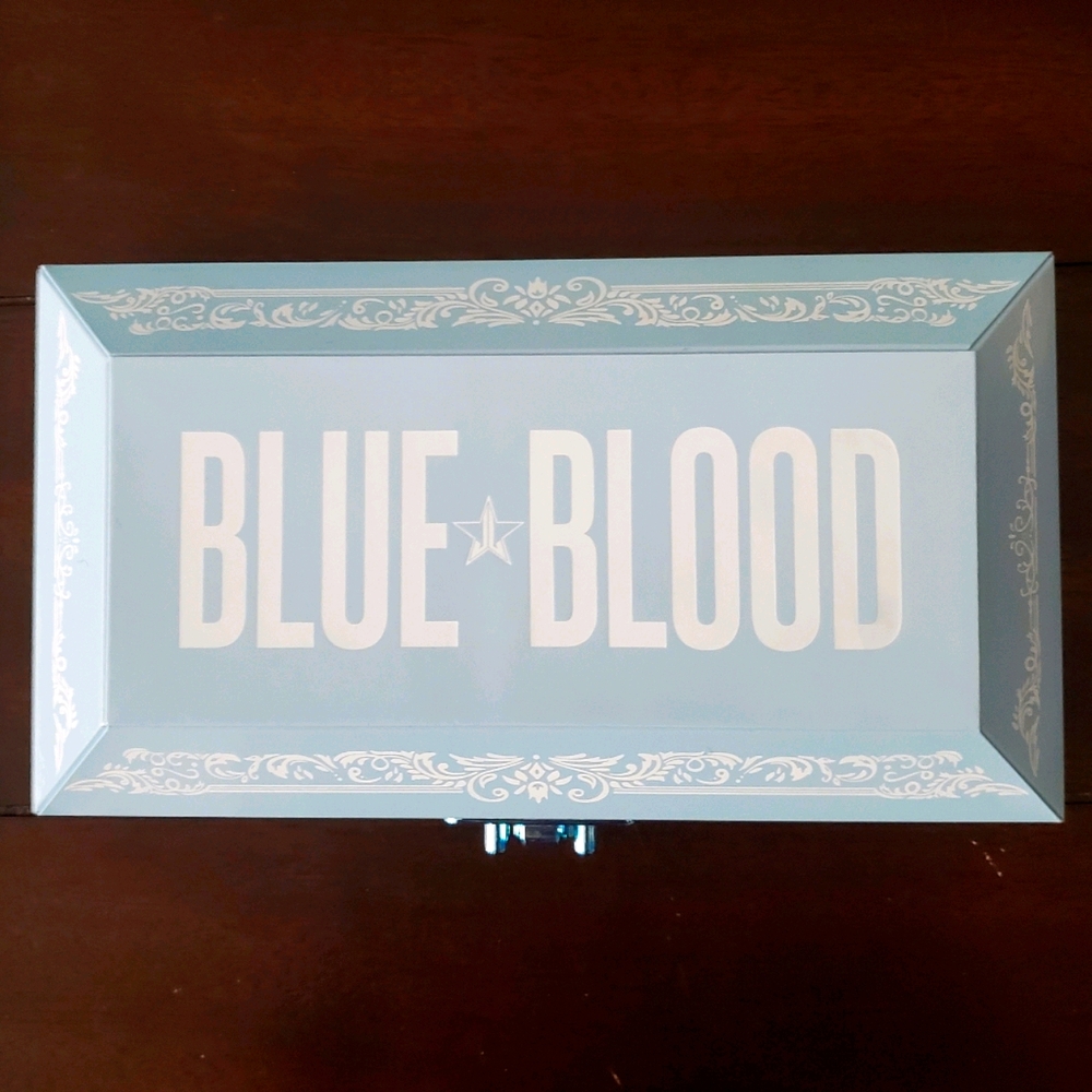 Jeffree Star Blue Blood Pallette